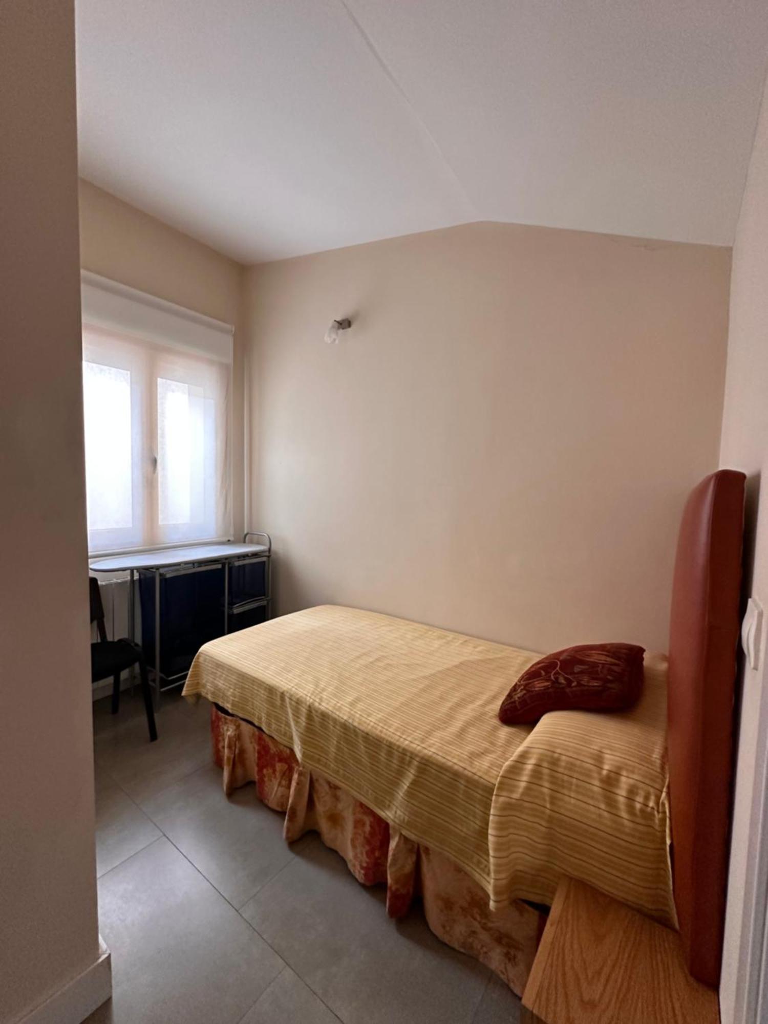 Appartamento Piso Centrico En El Espinar Esterno foto